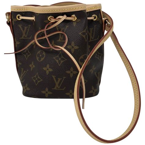 louis vuitton bucket bag cross body